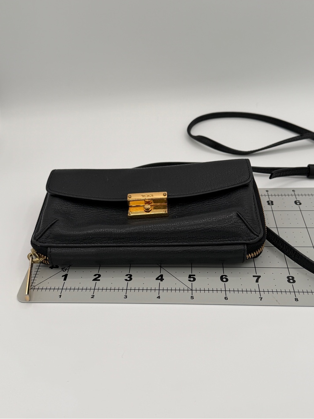 Tumi Larkin Stockton Phone Wallet Leather Bag - Picture 10 of 10